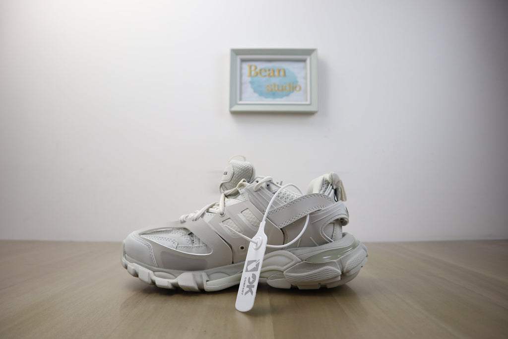 Blncg track blanche