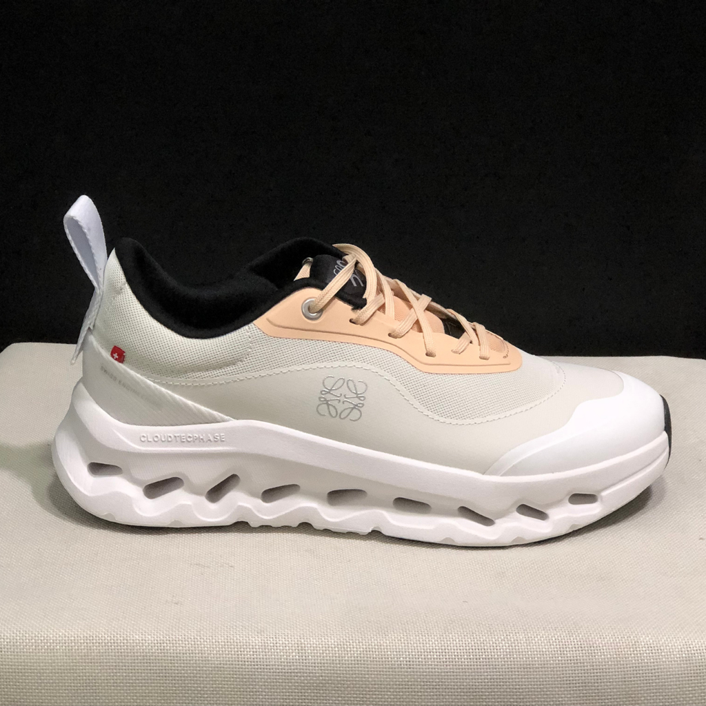 Cloudtilt Loewe - Beige