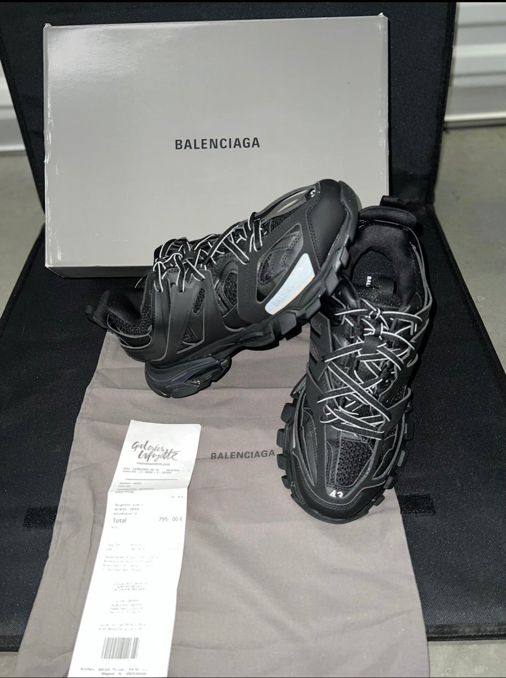Blncg track noir